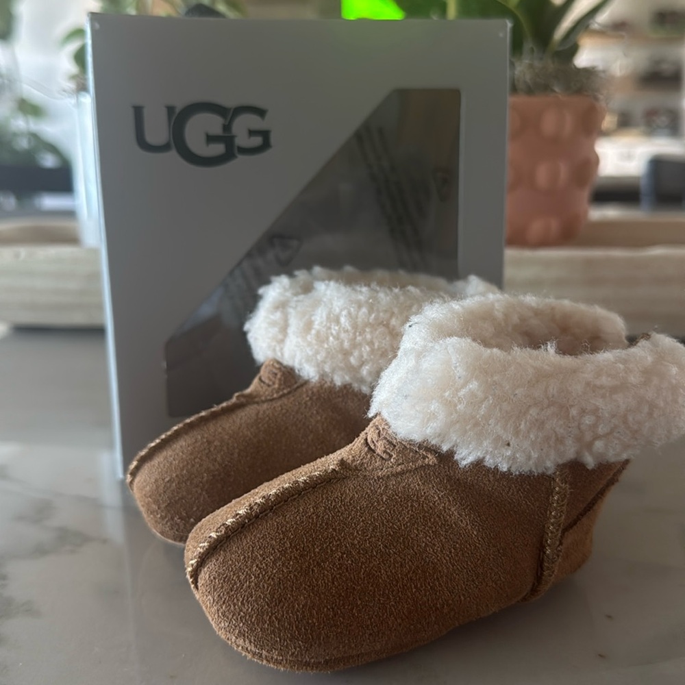 Ugg Tazman infant slippers